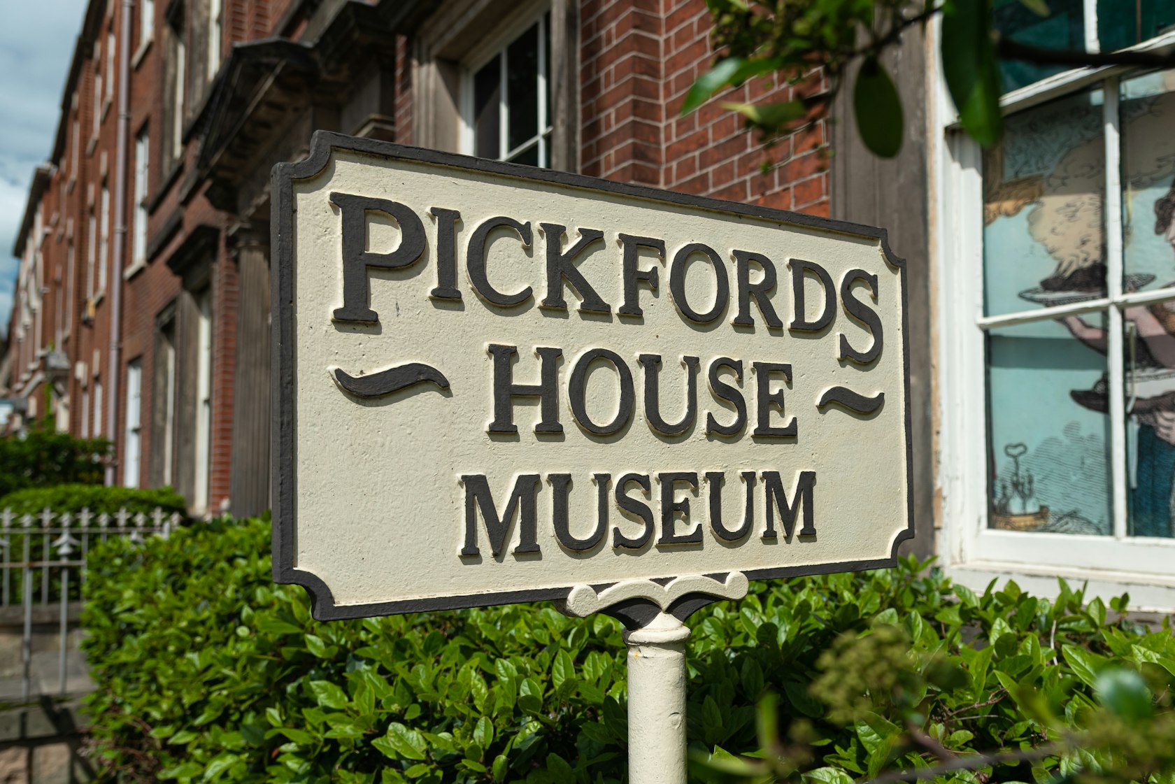 Pickford’s House Exterior Images (Oliver Taylor) (4)